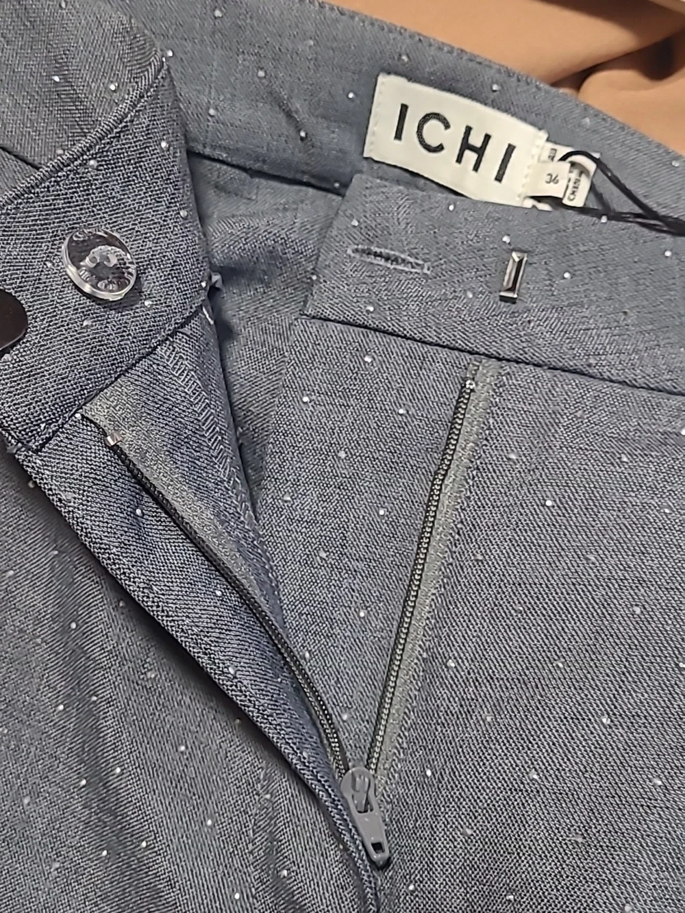 ICHI Gray Sleeveless Vest & Pants Set - Picture 4 of 9